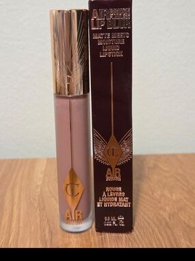 Charlotte Tilbury Airbrush Lip Blur Liquid Lipstick - Pillow Talk Medium Blur
